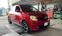 twingoⅢは SessAブレーキパッドへの交換作業<br>センターハブ要注意