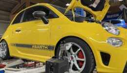 FIAT ABARTHの4輪アライメント調整