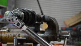 ルノーTL4 ミッションのギヤ鳴り修理