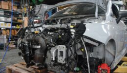 いよいよエンジンアッセンブリの搭載へ！<br>火入れも完了！
