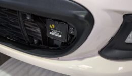 FIAT500Xはレーダーモージュール交換<br>レーダーエーミング作業