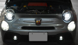 アバルト ヘッドライトの交換< br>浸水・結露からの透明度低下