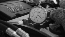 固定式テンショナ世代の作法<br>106S16 タイミングベルト交換