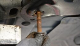 ラジエタがついでかクラッチがついでか．．