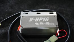 メガーヌ3RSにV-UP16の取り付け