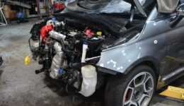 ハイペースで進行・アバルト白煙号