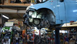 エンジン始動と同時に鳴り響く異音の原因は<br>FIAT500 トラブル事例